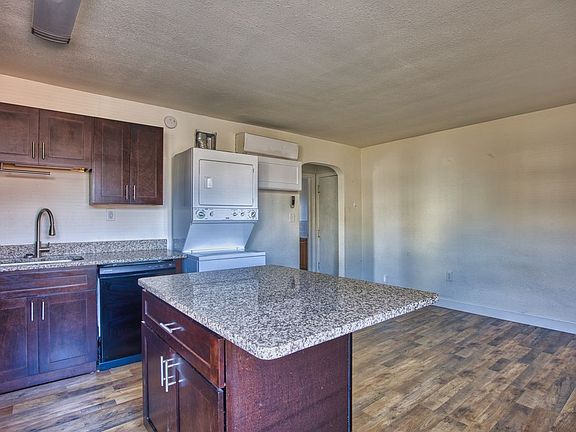 5th image of 1001 Little Bay Ave #A7