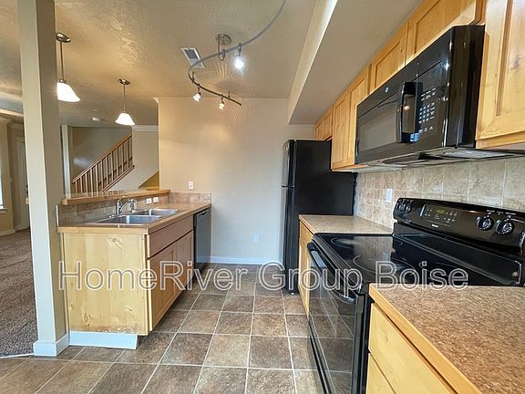 3rd image of 9243 W Brogan Dr