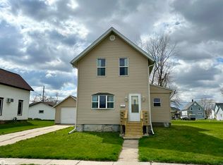 1019 Spring St, Grinnell, IA 50112