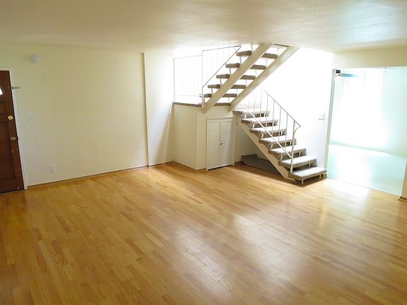 4th image of 4610 Densmore Ave Unit 16