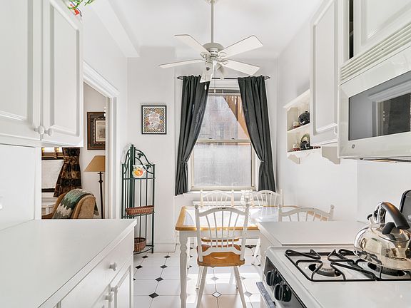4th image of 310 W 72nd St APT 1B