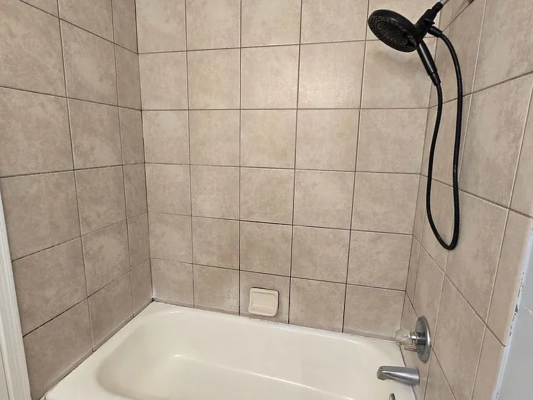 2240 E Aberdeen Dr — Photo 19