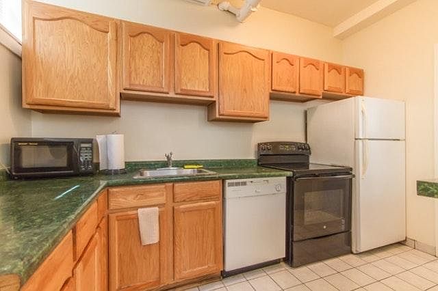 1st image of 4322 N Clarendon Ave APT 2201