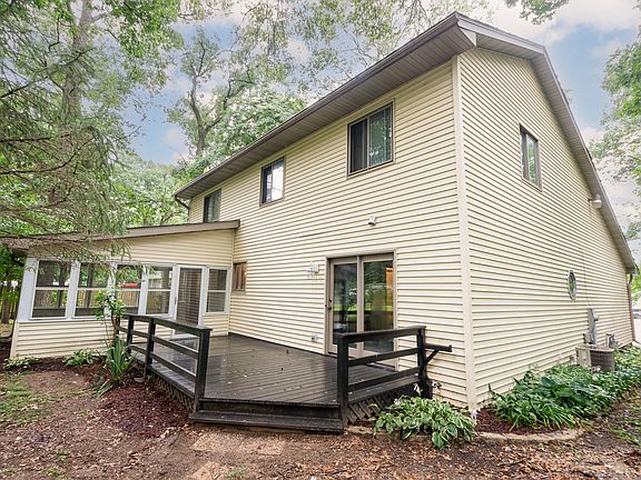 4th image of 35851 Jay Dr