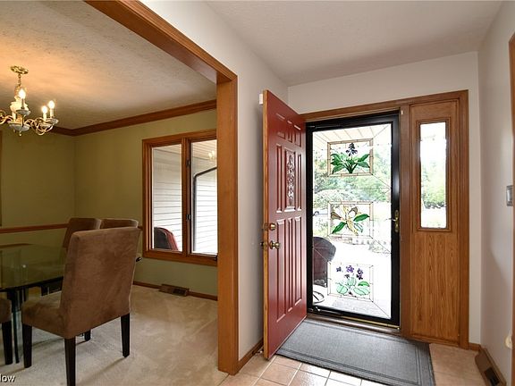 4th image of 12100 Lyndway Dr