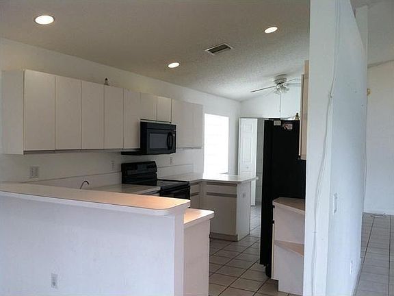 5th image of 1743 Barnstable Rd