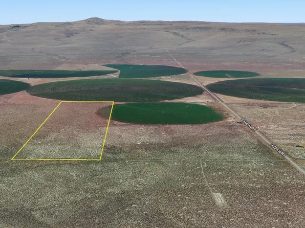 2 S Gloria Rd #2, Christmas Valley, OR 97641