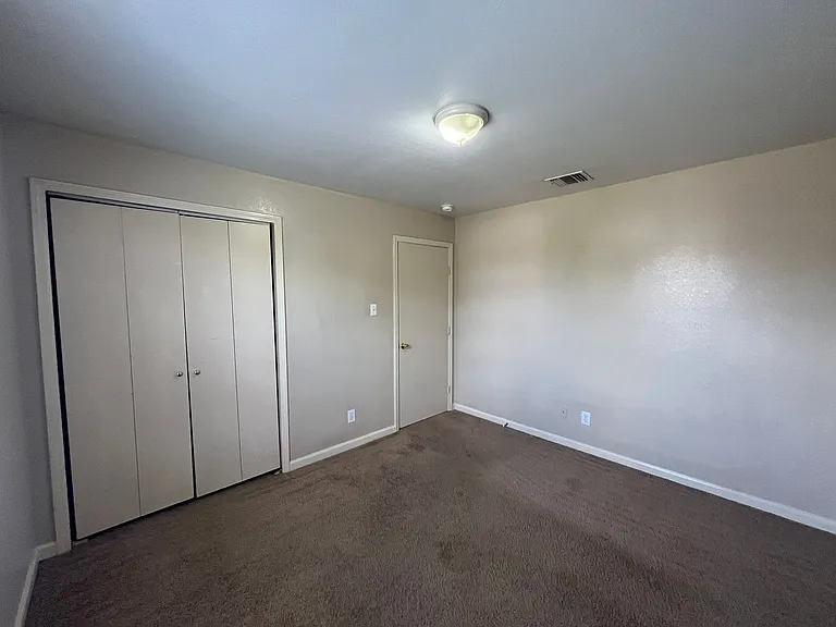 5202 Fountain Lake — Photo 22