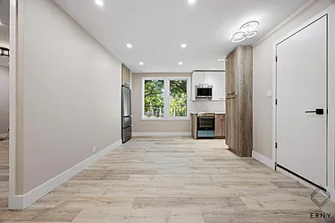 739 6th Avenue, #2B
