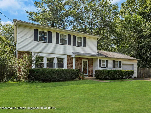 41 Bunker Hill Drive, Manalapan, NJ 07726