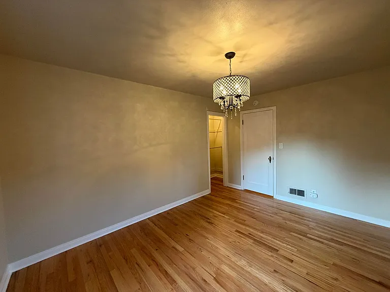 924 N Union Ave — Photo 21