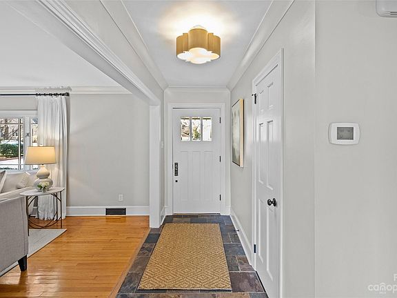 4th image of 2427 Cornell Ave