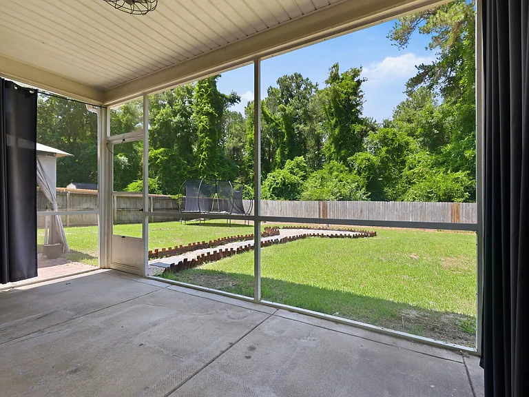 1541 Gallant Fox Ct — Photo 32