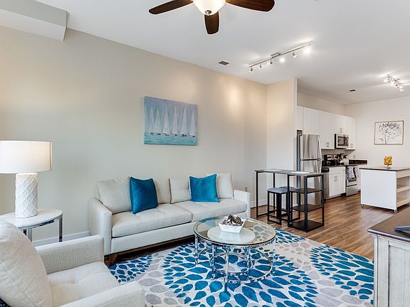2nd image of 706 N Washington St APT 406