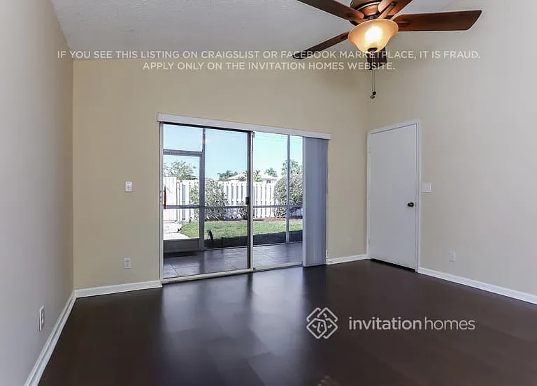 1369 Fairfax Cir E — Photo 7