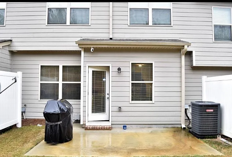 3285 Garden Glade Ln — Photo 12