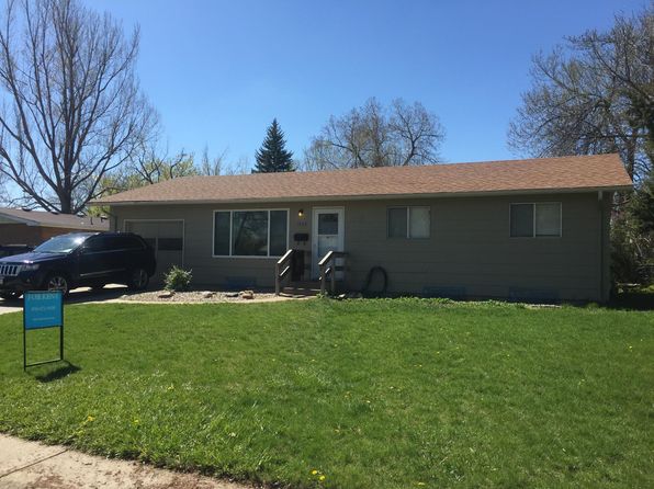 1905 Oakwood Dr