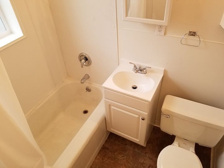 1st image of 322 S 29th St APT 4