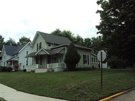 1st image of 131 Union St