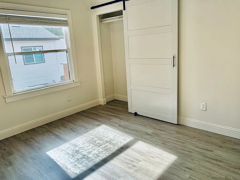 2424 L St #2 — Photo 18