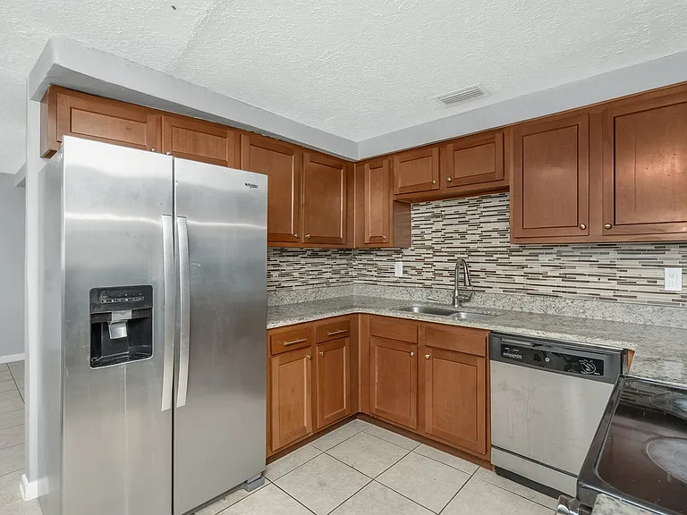 4301 W Arch St — Photo 8