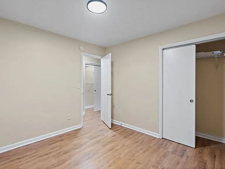 1539 White Rd — Photo 14