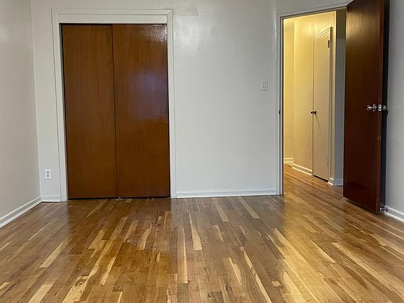 5th image of 1428 E 89th St