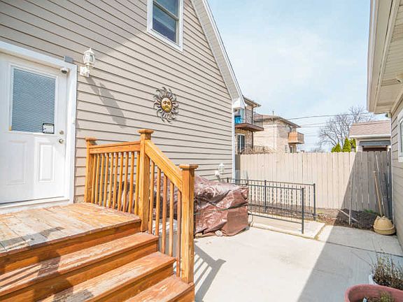 3rd image of 4301 Grace St