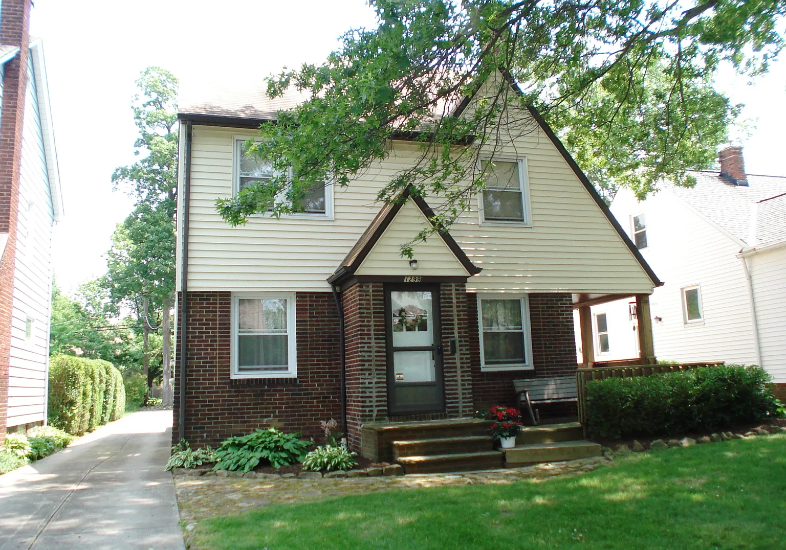 1299 Plainfield Rd photo 1