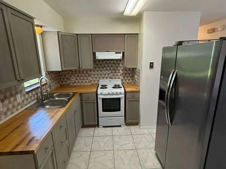 1209 Gattis Dr — Photo 5