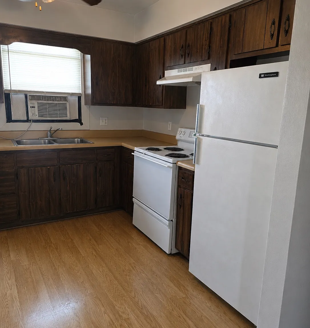 2 bed, 750 sqft, $725 — Photo 2