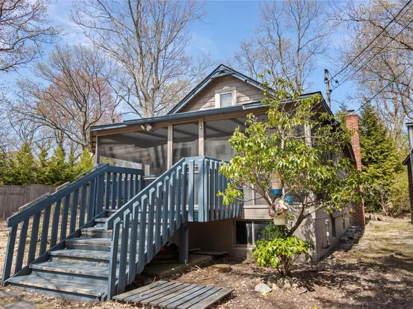 5 Cedar Avenue, East Setauket, NY 11733