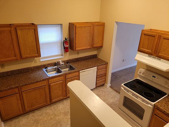 3rd image of 326 E Burd St #3