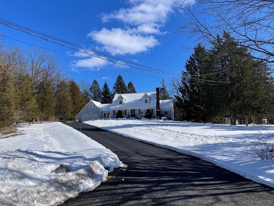 1st image of 938 Potters Rd