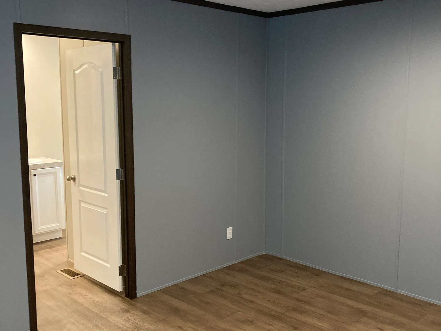 3 bed, 1200 sqft, $1,433 — Photo 4