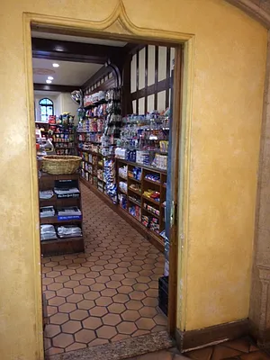 Rented by Sherman Moss Realty, LLC | media 23