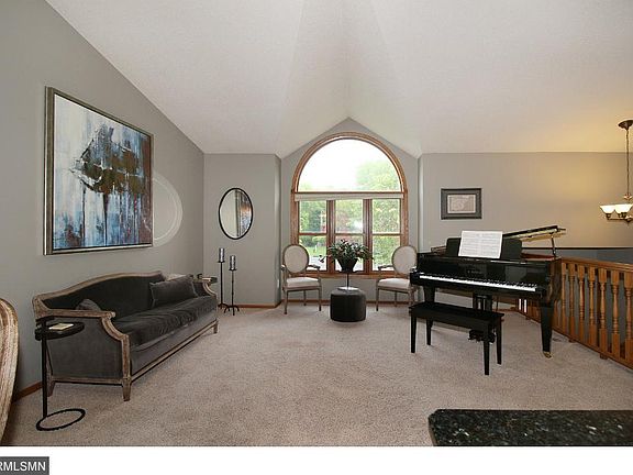 5th image of 12304 Parkwood Pl