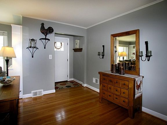 4th image of 821 N Kensington Ave
