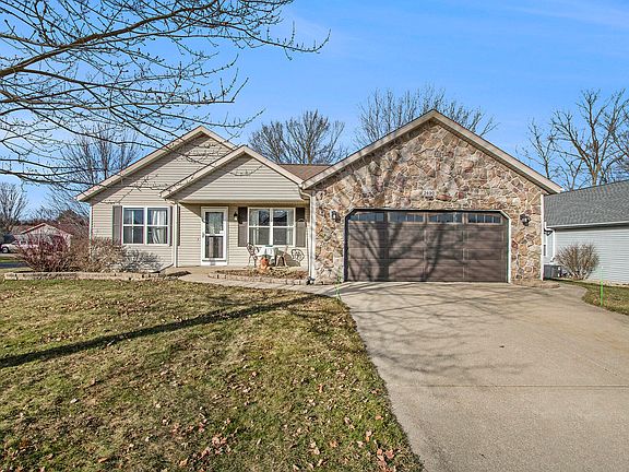 2nd image of 2690 Arrowwood Ln