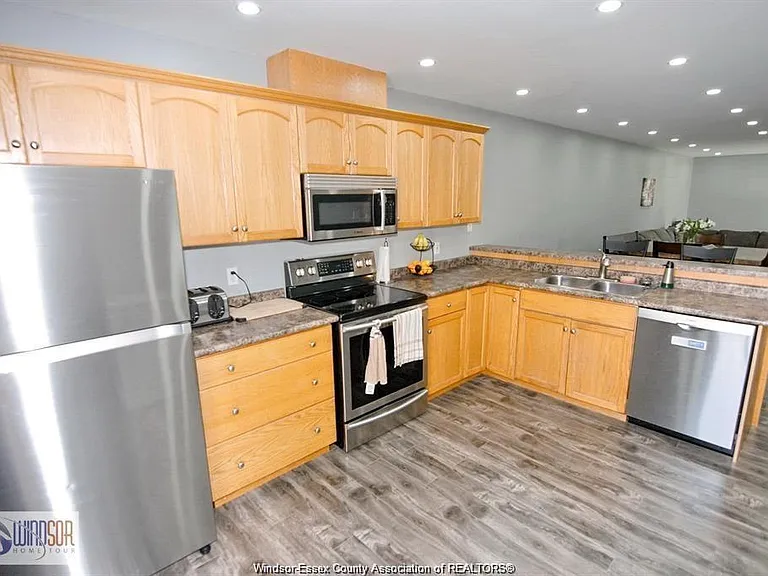 1526 Highnoon Dr — Photo 9