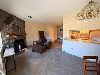 1 bed, 608 sqft, $2,400 — Photo 3