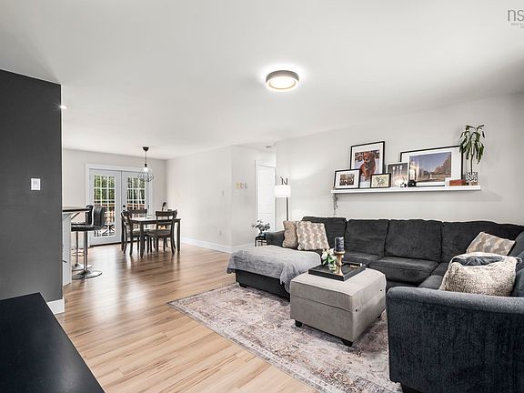 5th image of 40 Burgess Rd