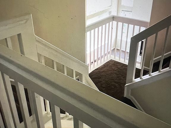 4th image of 5749 Lockwood Dr