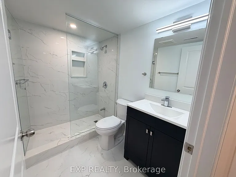 343 Chester Le Blvd #LOWER — Photo 6