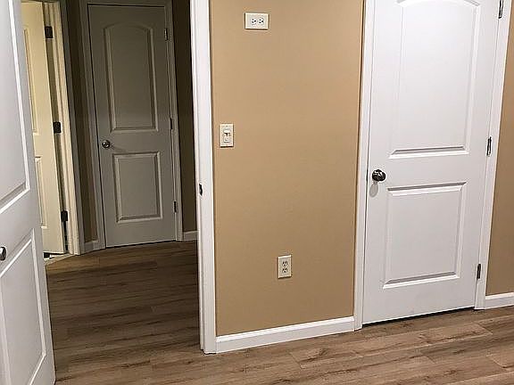 5th image of 609 Schley Ave