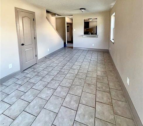 4th image of 901 Michael Ct APT A