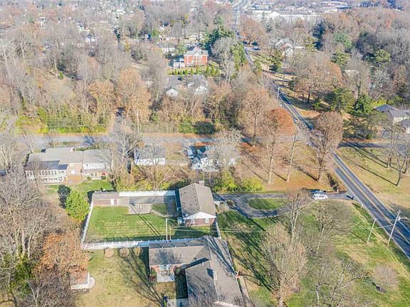 2nd image of 515 Alben Barkley Dr