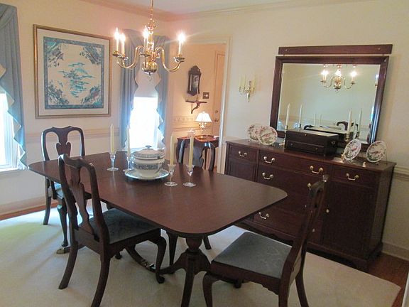 4th image of 605 Coralberry Dr