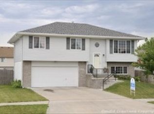 1413 Honey Locust St, Council Bluffs, IA 51501