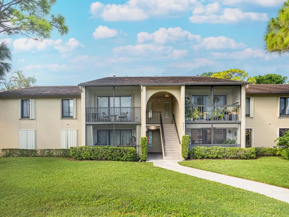 711 Sunny Pine Way #D1, Greenacres, FL 33415